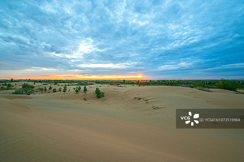 鄂尔多斯库布齐沙漠图片素材