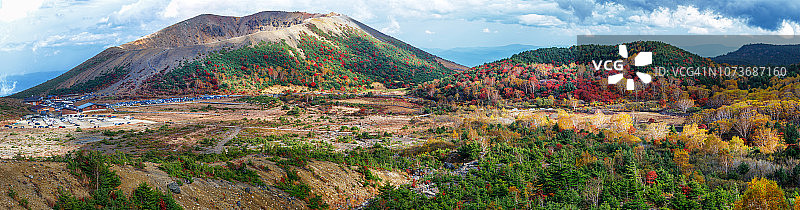 日本福岛磐梯吾妻天际线的浄土平图片素材