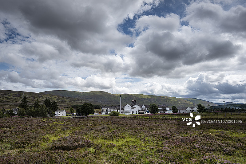 英国苏格兰达尔维尼酿酒厂图片素材
