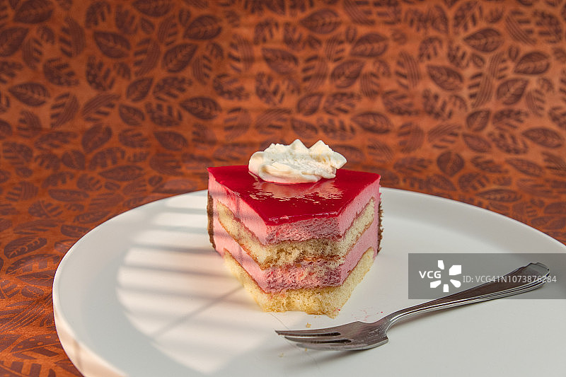 覆盆子蛋糕图片素材