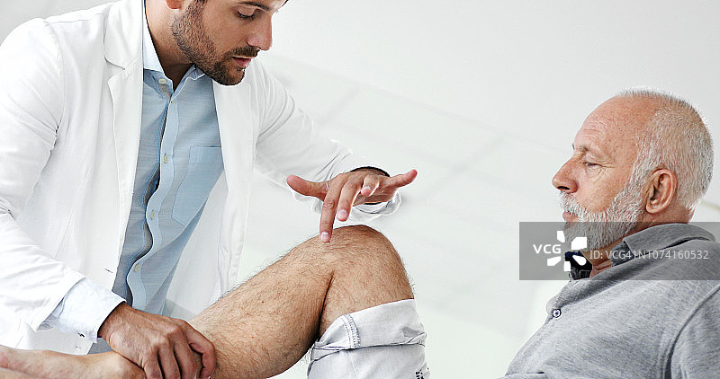 膝盖检查图片素材