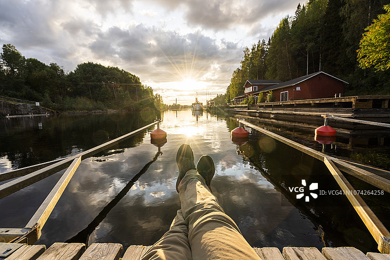 芬兰卡亚尼码头日落图片素材