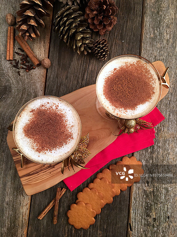 圣诞节的蛋奶酒图片素材