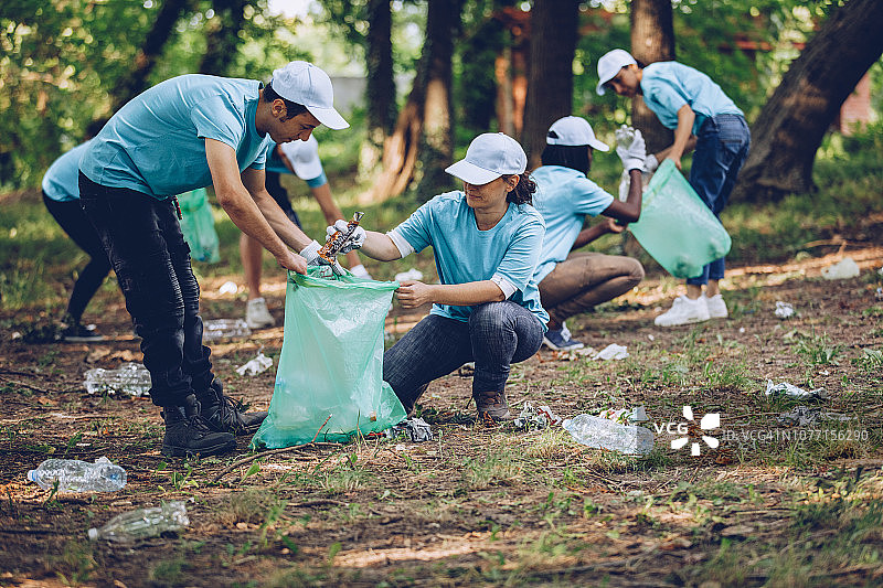 人们清洁环境图片素材