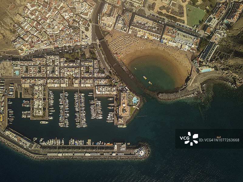 西班牙大加那利岛莫干港上空图片素材