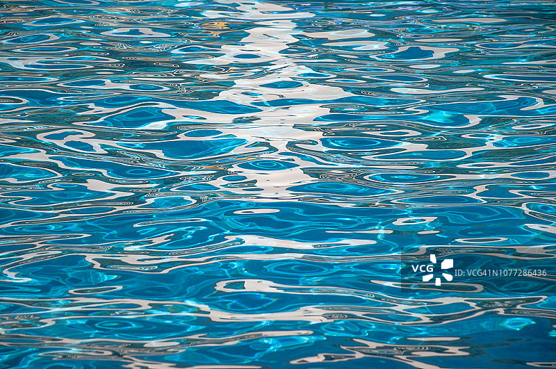 泳池倒影背景图片素材