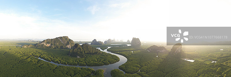 泰国攀牙湾日落时分的360度航拍景观图片素材