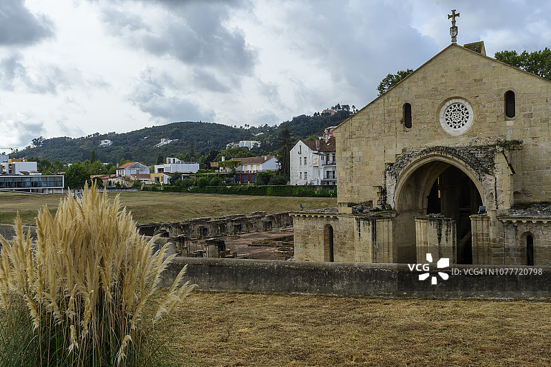 科英布拉圣克拉拉修道院彩色照片（2018年10月，葡萄牙）图片素材