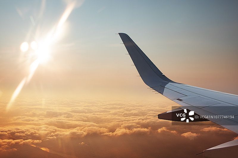 飞机的机翼图片素材