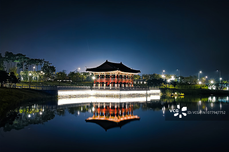 Lake Park VD702 reflections图片素材