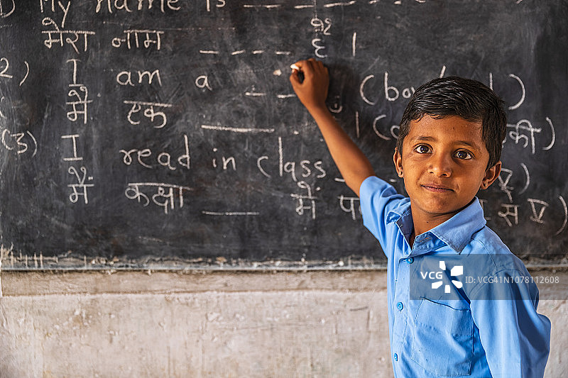 印度课堂上的学童图片素材