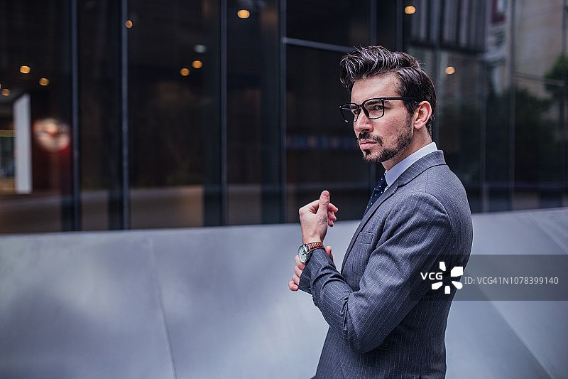 等待某人的商人图片素材