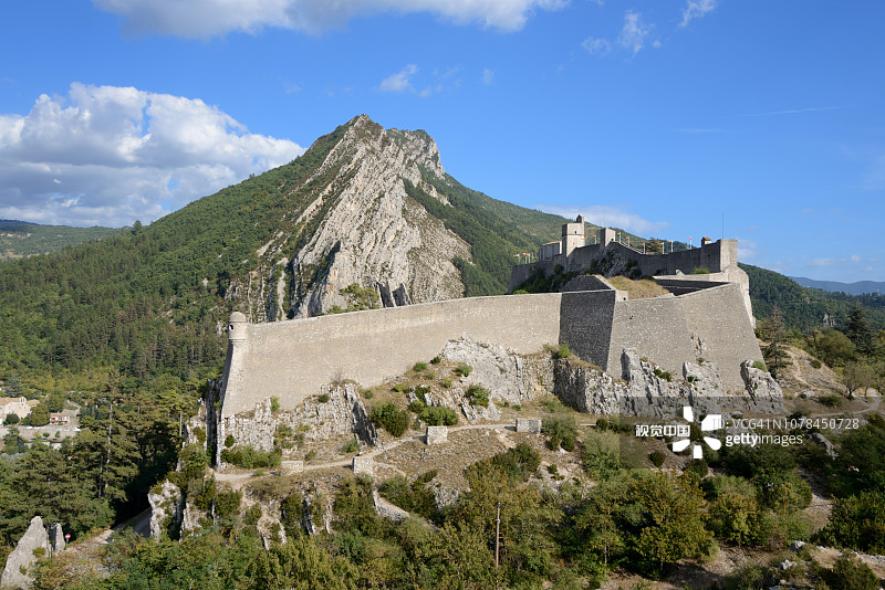 城堡城堡或堡垒在姐妹普罗旺斯图片素材