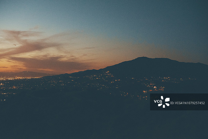 鹰岩15上方图片素材