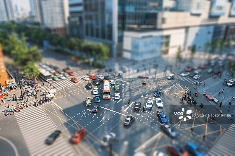 十字路口与建筑物的航拍视角图片素材