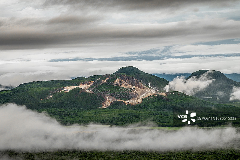漂浮在云海中图片素材