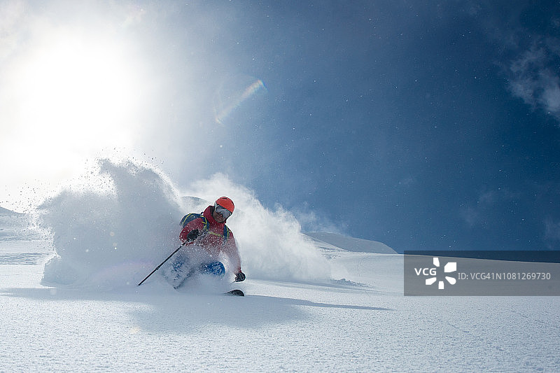 粉滑雪图片素材