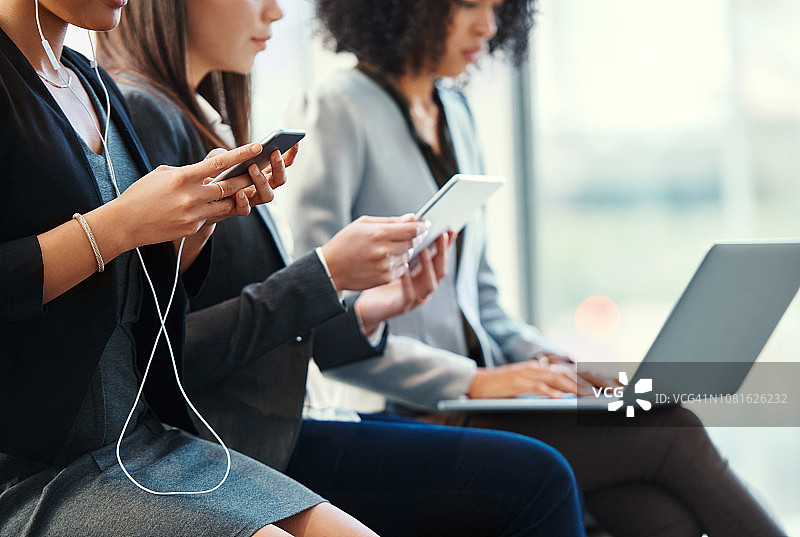 有无线网络的候车室图片素材