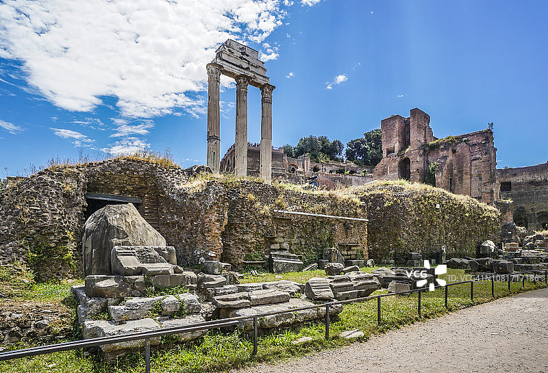 罗马凯旋广场卡斯托尔和波吕克斯神庙遗址图片素材