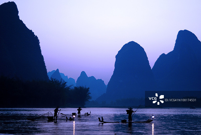 中国渔民的轮廓剪影图片素材