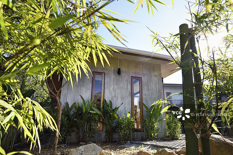 新建热带别墅外观图片素材