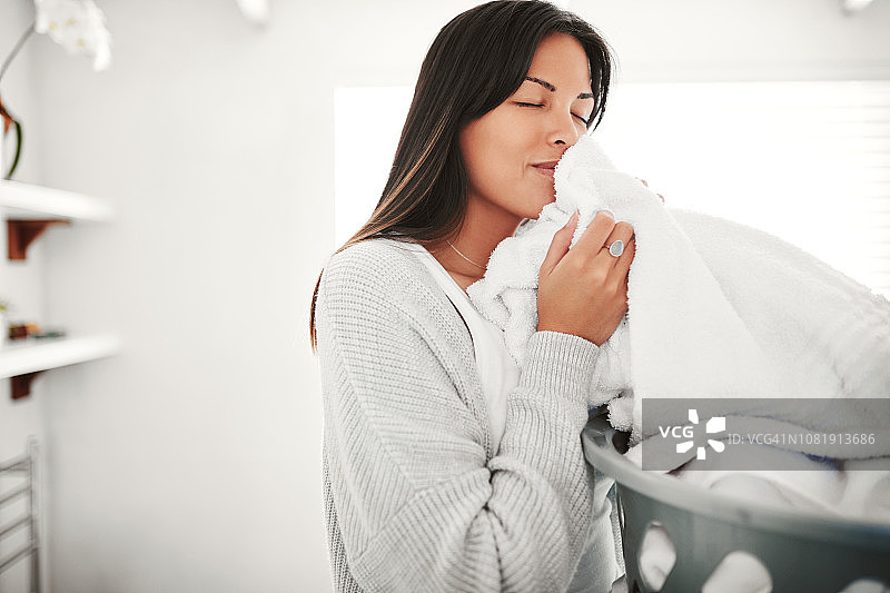 没有什么比干净的衣物更香图片素材