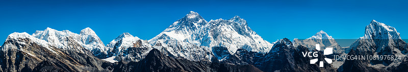 珠穆朗玛峰洛子峰马卡鲁峰喜马拉雅山脉全景（尼泊尔）图片素材