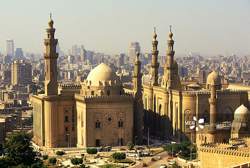 埃及苏丹哈桑清真寺和伊斯兰学校鸟瞰图片素材