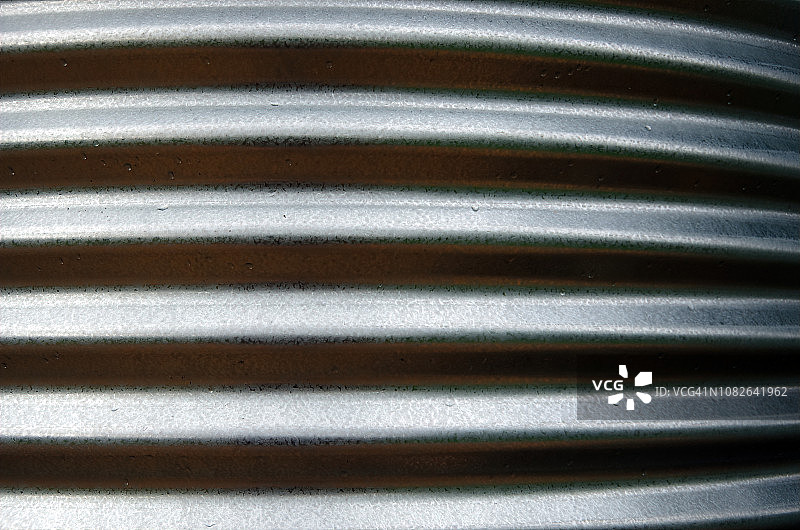 波纹铁雨水箱特写图片素材