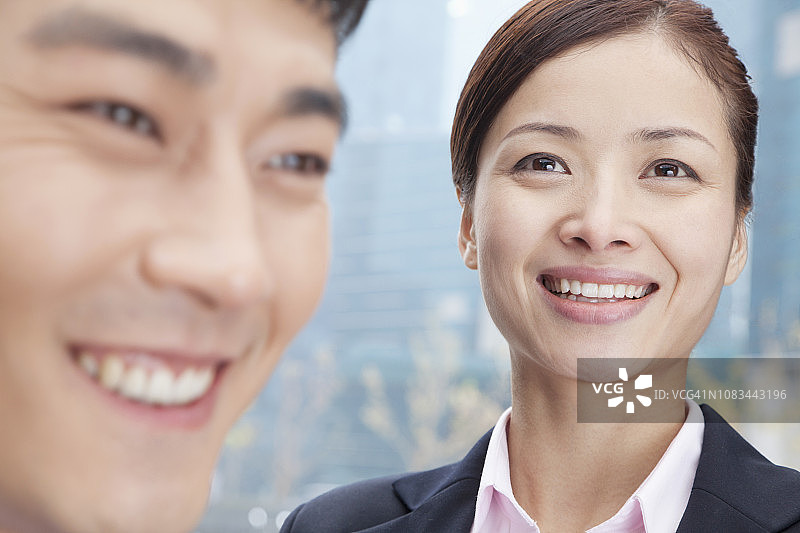 微笑的中国商人图片素材