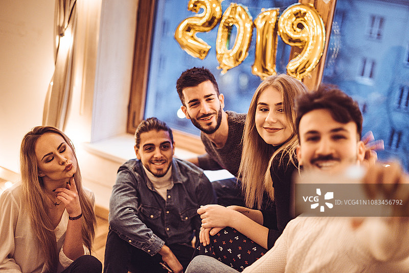 拍摄今年的最后一张照片图片素材