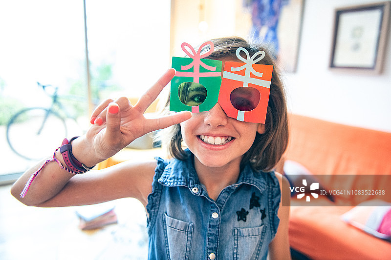 家庭庆祝生日图片素材