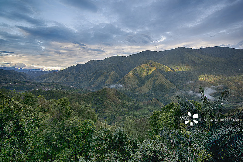 印度尼西亚南苏拉威西岛塔纳托拉雅高地图片素材
