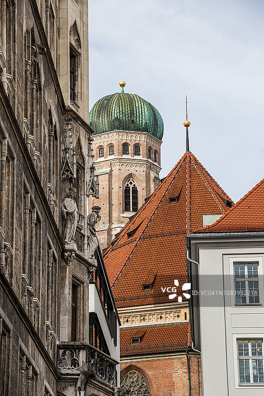 德国慕尼黑圣母主教座堂的尖顶图片素材