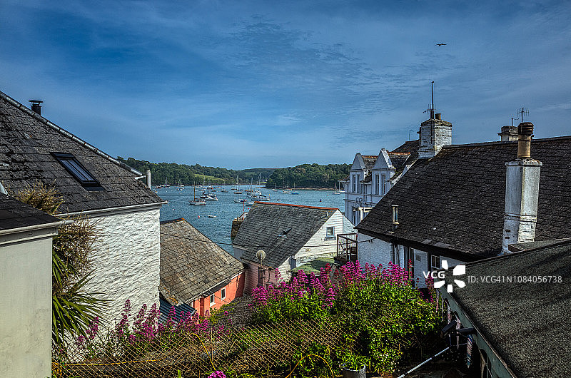 圣马韦斯屋顶俯瞰法尔河图片素材