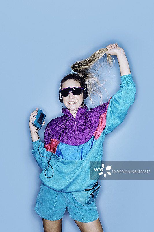 八十年代复古时装风格女性图片素材