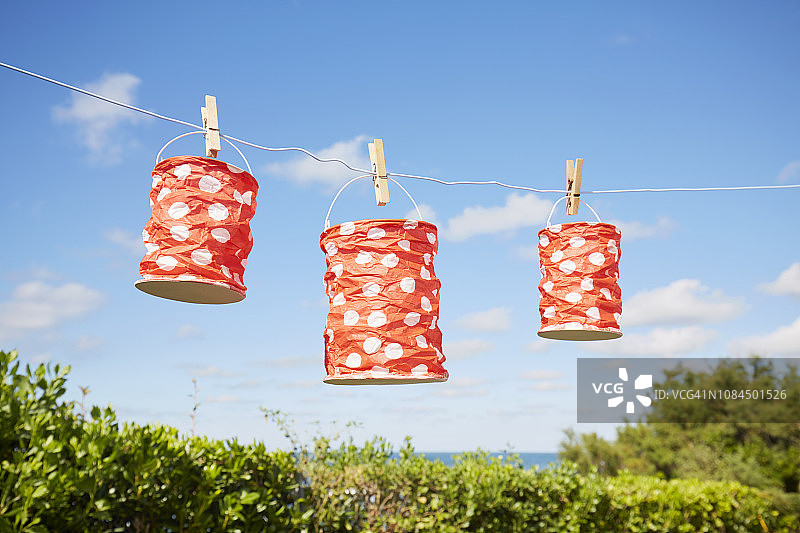 派对装饰用红色纸灯笼图片素材