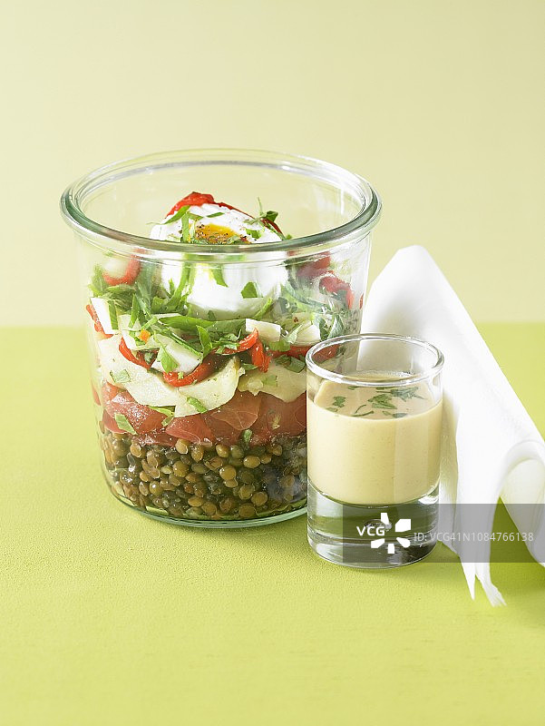 素食扁豆沙拉图片素材