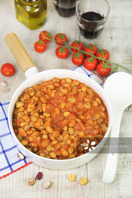 皮萨雷伊面和博洛蒂豆（传统意大利面食）图片素材