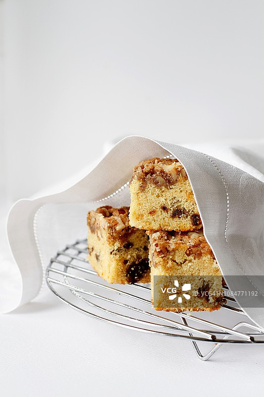 枫糖枣核桃咖啡蛋糕图片素材