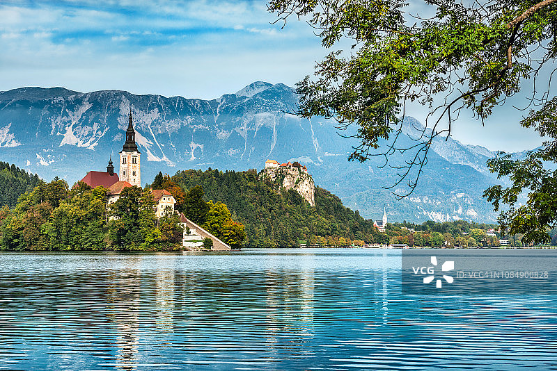 斯洛文尼亚布莱德湖岛屿教堂图片素材