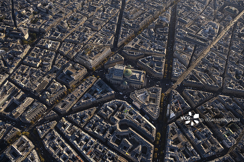 航拍：巴黎歌剧院清晨美景图片素材