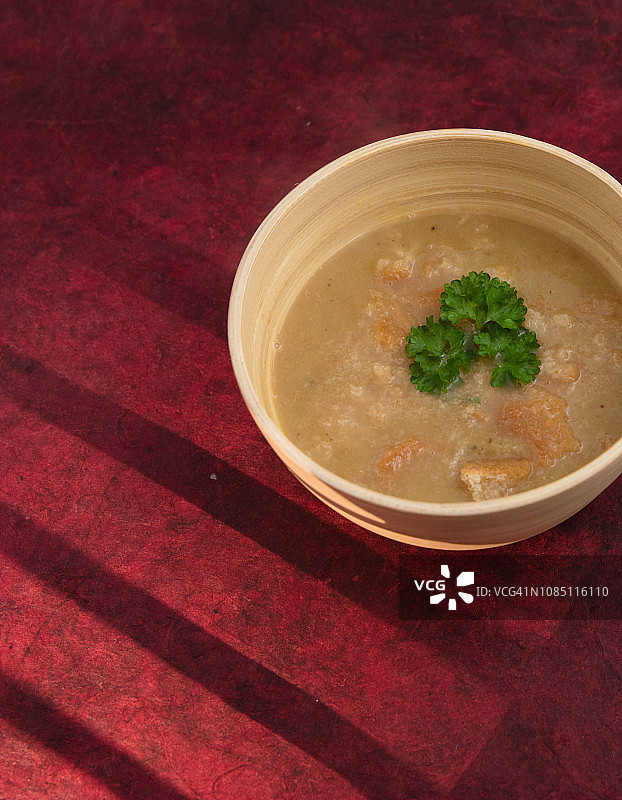 韭菜味噌汤图片素材