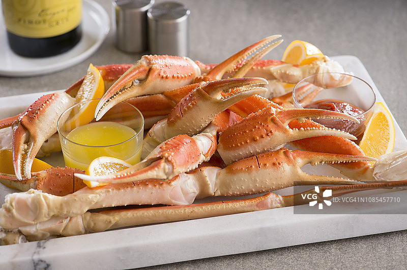 雪蟹腿晚餐图片素材