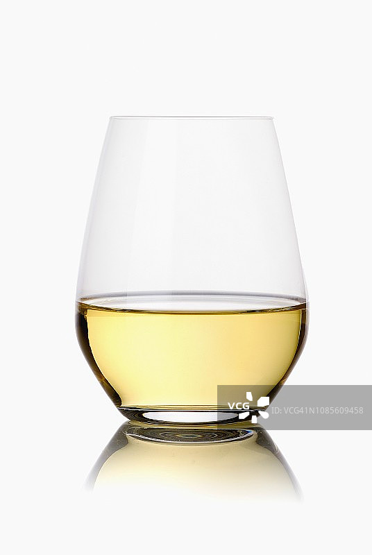 一杯白葡萄酒图片素材