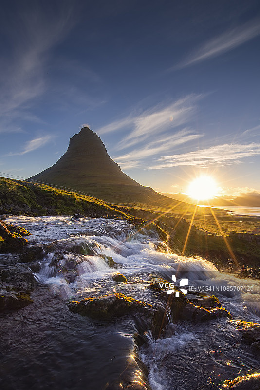 清晨的教堂山图片素材