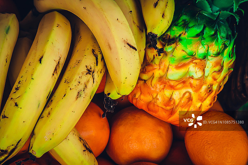 香蕉、橙子和菠萝特写图片素材