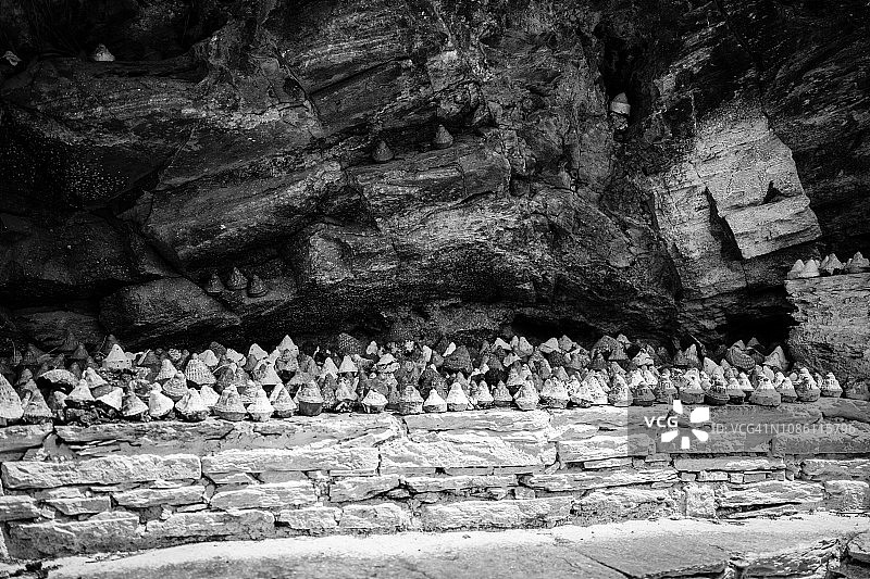 不丹帕罗宗的佛塔群图片素材