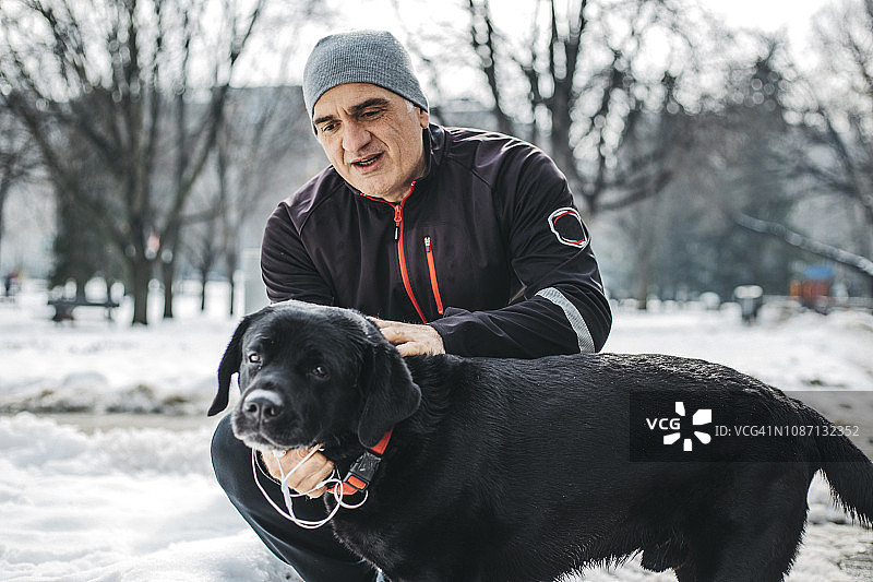 无论天气多冷都要跑步图片素材