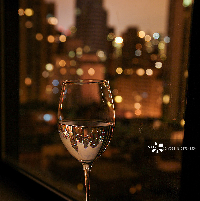 玻璃中的城市 I图片素材